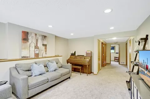 4354 Svensk Ln, Eagan, MN 55123 photo 17