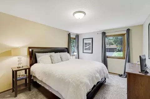4354 Svensk Ln, Eagan, MN 55123 photo 11