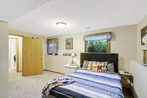 4354 Svensk Ln, Eagan, MN 55123 photo 19