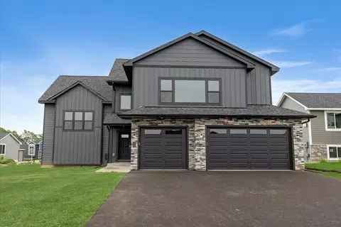 255 Eagle Ridge Dr, Roberts, WI 54023