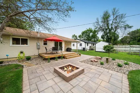 2004 Walnut St, Hastings, MN 55033