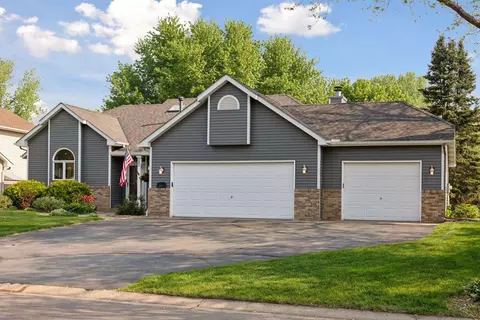 475 Hawthorn Rd, Lino Lakes, MN 55014