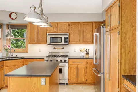 9240 Overlook Ln, Champlin, MN 55316 photo 8