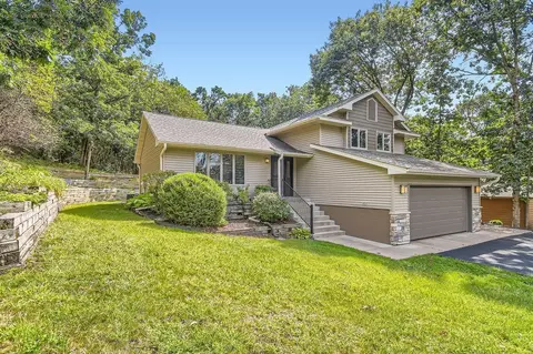 718 Deer Path Rd, North Hudson, WI 54016