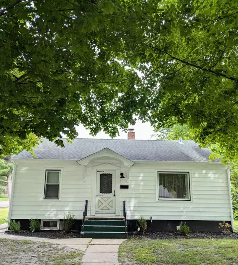 430 NE 5th Ave, Grand Rapids, MN 55744