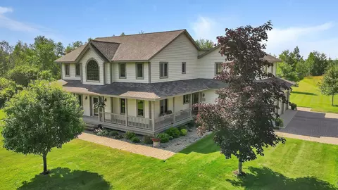 Exterior - 824 Main St W, Saint Stephen, MN 56375 photo 22 of 25