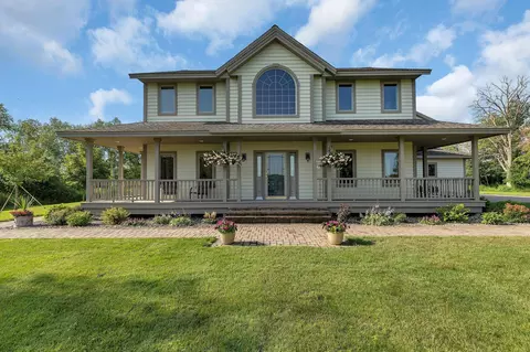 Exterior - 824 Main St W, Saint Stephen, MN 56375 photo 11 of 25
