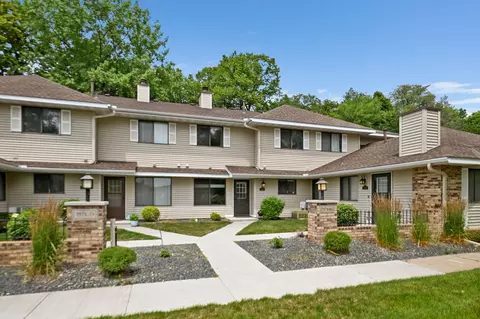 7581 Vinewood Ct, Maple Grove, MN 55311