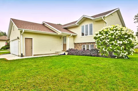 2000 4th St NE, Waseca, MN 56093