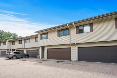 406 Pleasant Dr, Hastings, MN 55033