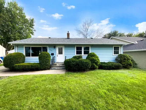 2206 Margaret St, Saint Paul, MN 55119