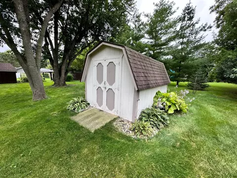 216 Carrow Cir, Marshall, MN 56258 photo 36