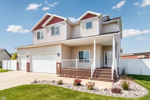 6393 56th Ave S, Fargo, ND 58104