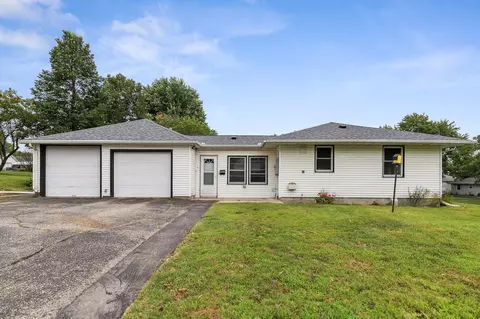 802 N 5th St, Saint Peter, MN 56082