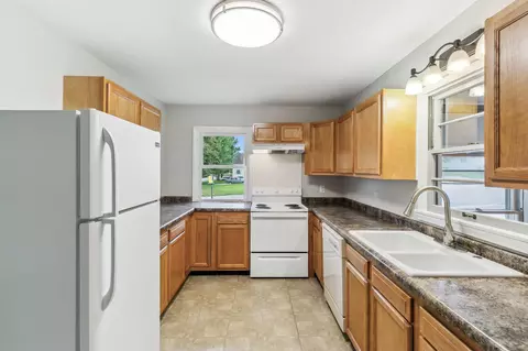 802 N 5th St, Saint Peter, MN 56082 photo 6
