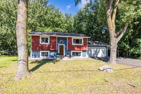3251 Victoria St N, Shoreview, MN 55126