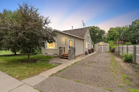 620 5th St W, Hastings, MN 55033