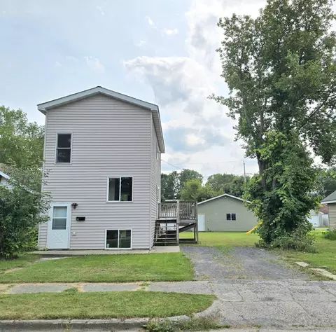 705 9th St, International Falls, MN 56649