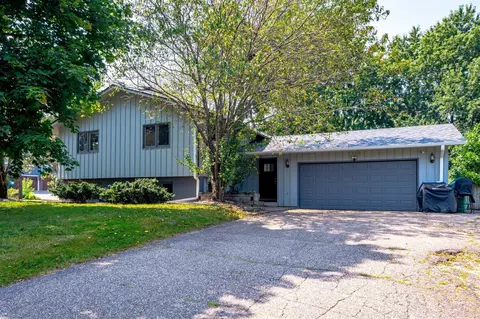 9518 Stanley Ave S, Bloomington, MN 55437