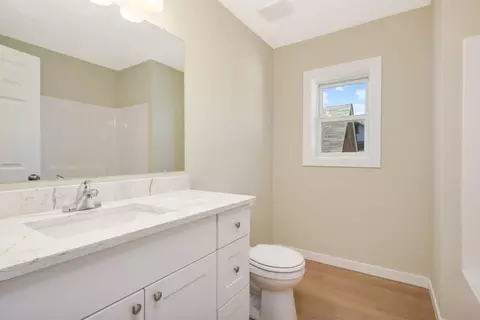Bath - 695 Cook Ave E, Saint Paul, MN 55106 photo 1 of 2