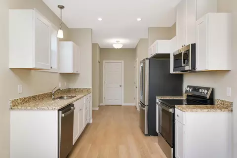 Entry Way - 695 Cook Ave E, Saint Paul, MN 55106 photo 2 of 4