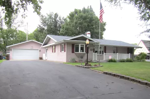 118 S 13th St, Montevideo, MN 56265