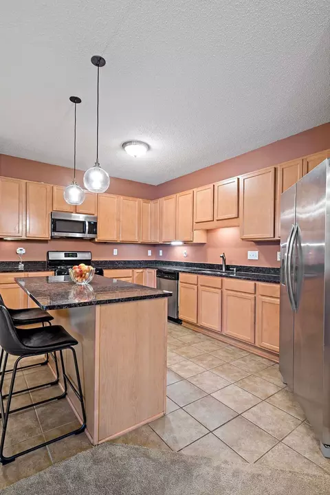 619 8th St SE #412, Minneapolis, MN 55414
