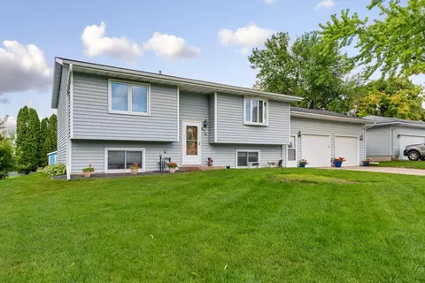 670 24th St NE, Owatonna, MN 55060