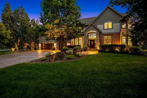 7665 Crosswind Ct, Lakeville, MN 55044