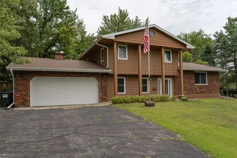 2710 Ridgewood Ct SE, Rochester, MN 55904