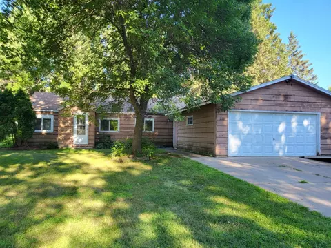 220 Richard Ave SE, Isanti, MN 55040