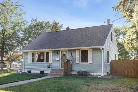 785 Mcknight Rd N, Saint Paul, MN 55119