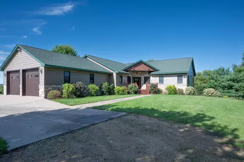 476 County Road J, Hammond, WI 54015
