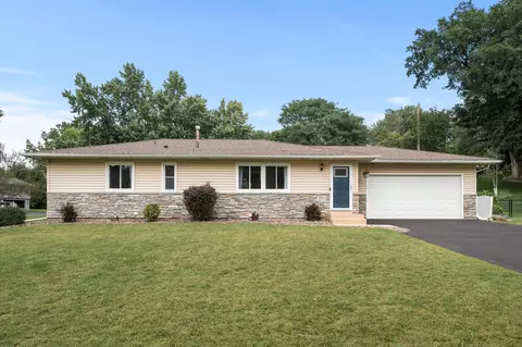 1901 Gold Trl, Eagan, MN 55122