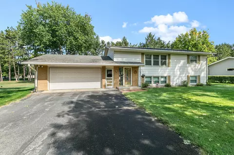 4219 Thru St, Saint Cloud, MN 56303