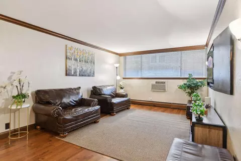 1770 Bryant Ave S #103, Minneapolis, MN 55403