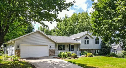 4439 Scarborough Ln NW, Rochester, MN 55901
