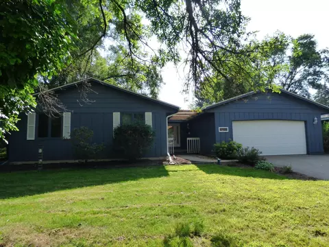 10925 Johnson Ave S, Bloomington, MN 55437