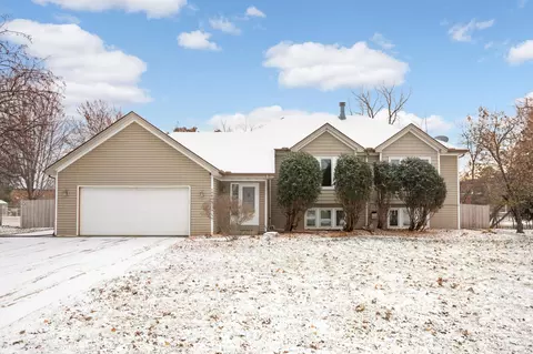 10805 35th Pl N, Minneapolis, MN 55441
