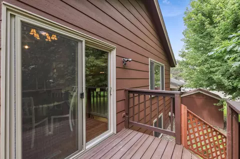 664 Dresden Dr, Chaska, MN 55318 photo 34