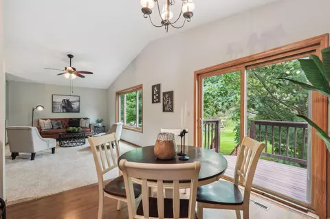 664 Dresden Dr, Chaska, MN 55318 photo 10