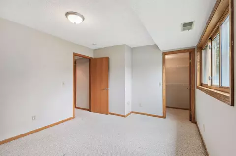 664 Dresden Dr, Chaska, MN 55318 photo 28