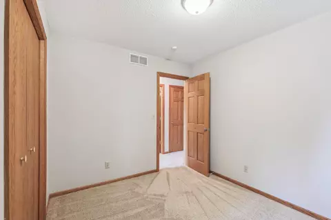 664 Dresden Dr, Chaska, MN 55318 photo 21