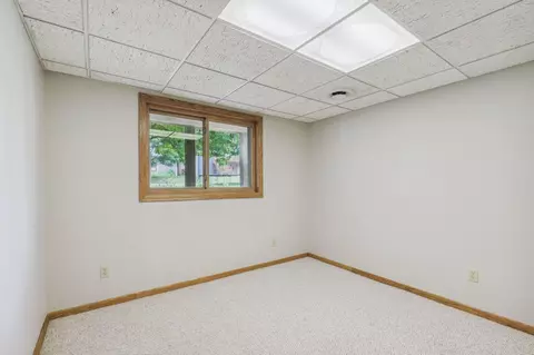 664 Dresden Dr, Chaska, MN 55318 photo 25