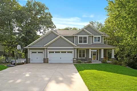 1421 N Arm Dr, Mound, MN 55364