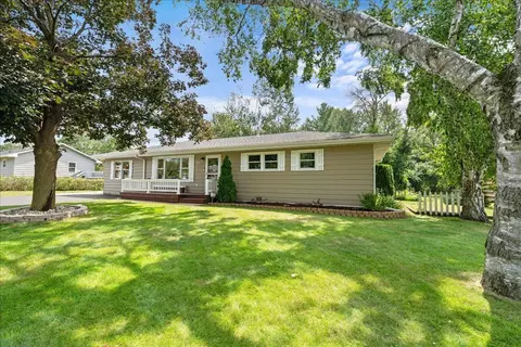 712 Michaelson St N, North Hudson, WI 54016