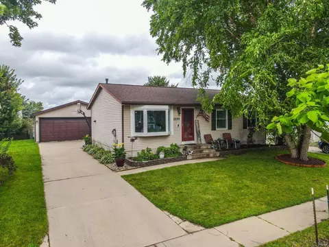 2029 49 12 St NW, Rochester, MN 55901