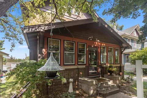 321 Winona St W, Saint Paul, MN 55107