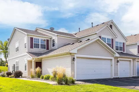 764 Cobblestone Way, Shakopee, MN 55379