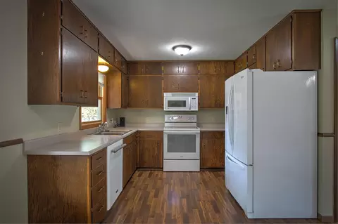 522 3rd St, Mora, MN 55051 photo 3